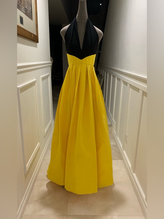 Carolina Herrera Dresses & Skirts - Carolina Herrera Black and Yellow Plunged Silk Halter Ball Gown Size 4